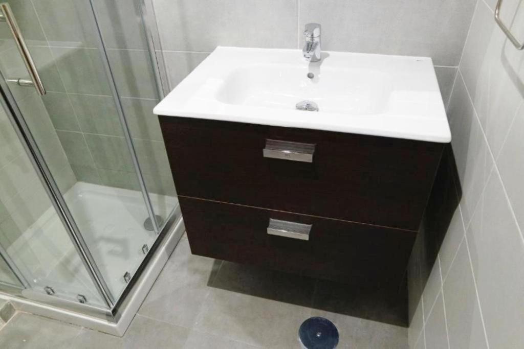 Travelstep General Ricardos Apartment Мадрид Екстериор снимка